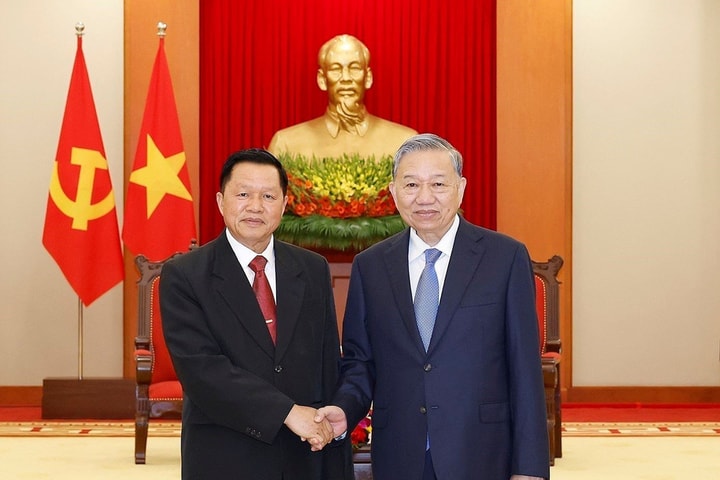 Tổng Bí thư Tô Lâm tiếp Bộ trưởng Bộ Công an Lào