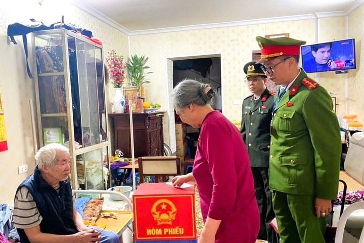 Kim Liên đã bầu đủ 27 đại biểu HĐND cấp phường