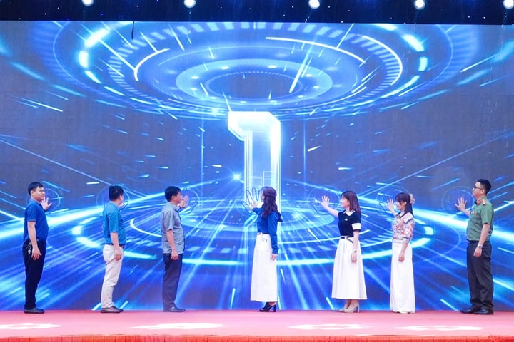 Xã Hồng Sơn: Khai mạc Hội trại thanh niên với chủ đề "95 năm mùa xuân - ngọn lửa Hồng Sơn vươn xa"