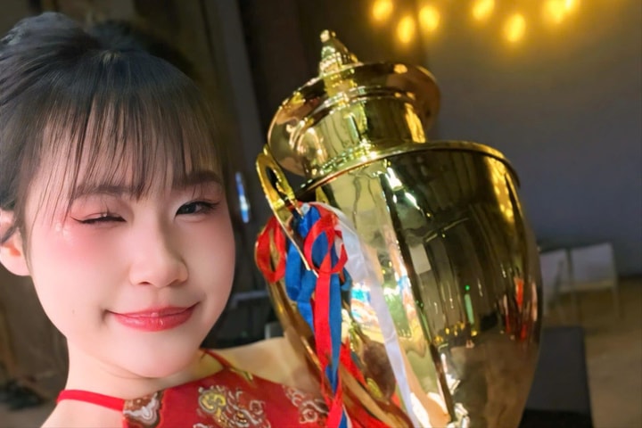 Đàm Thủy Tiên giành Cup Vàng Cuộc thi Nghệ thuật Quốc tế Thái Bình Dương