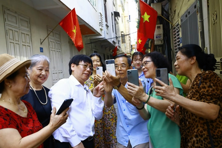 Chuyện người “giữ lửa” ở Khu dân cư số 9 Dịch Vọng Hậu
