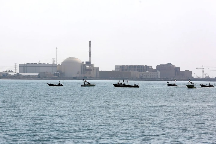 Mỹ hoãn tấn công hạ tầng năng lượng Iran trong 5 ngày