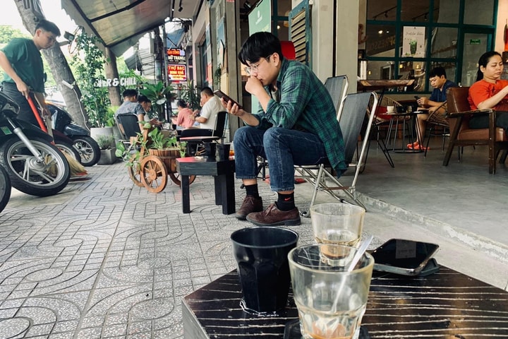 “Nghiền” cà phê nguy hại ra sao cho tim mạch?