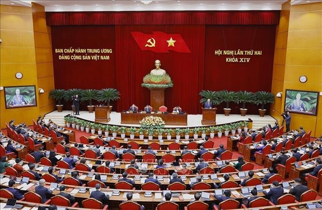 Thông cáo báo chí về ngày làm việc thứ hai Hội nghị Trung ương 2 khoá XIV