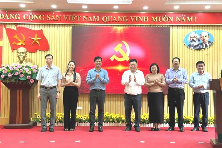 Phát động cuộc thi chính luận bảo vệ nền tảng tư tưởng của Đảng tại phường Văn Miếu - Quốc Tử Giám