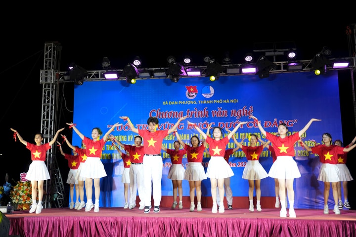 Xã Đan Phượng: Đặc sắc, ý nghĩa chương trình văn nghệ “Tuổi trẻ vững bước dưới cờ Đảng”