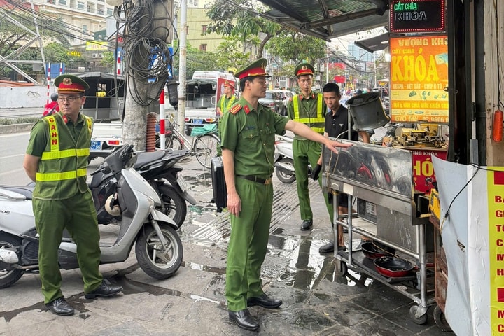 Phường Vĩnh Tuy tăng cường biện pháp giữ gìn trật tự đô thị, an toàn giao thông