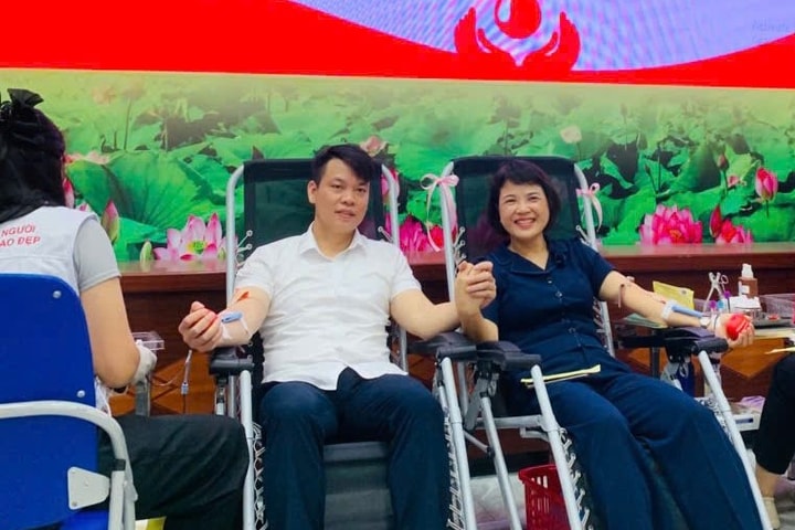 “Lễ hội Xuân hồng” xã Ứng Hòa thu hút đông đảo cán bộ, nhân dân tham gia hiến máu