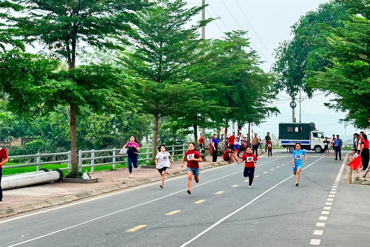 Xã Hồng Sơn: Sôi nổi ngày hội thể thao học sinh năm học 2025–2026