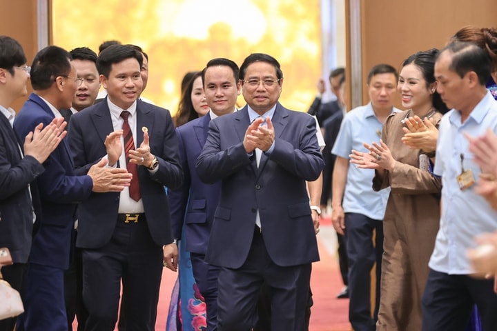 Thủ tướng Phạm Minh Chính chủ trì hội nghị về tăng trưởng hai con số và tri ân doanh nghiệp