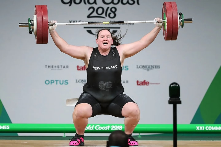 IOC cấm vận động viên chuyển giới nữ thi Olympic