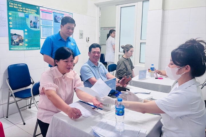 Lan tỏa nghĩa tình Công đoàn qua chương trình khám sức khỏe miễn phí