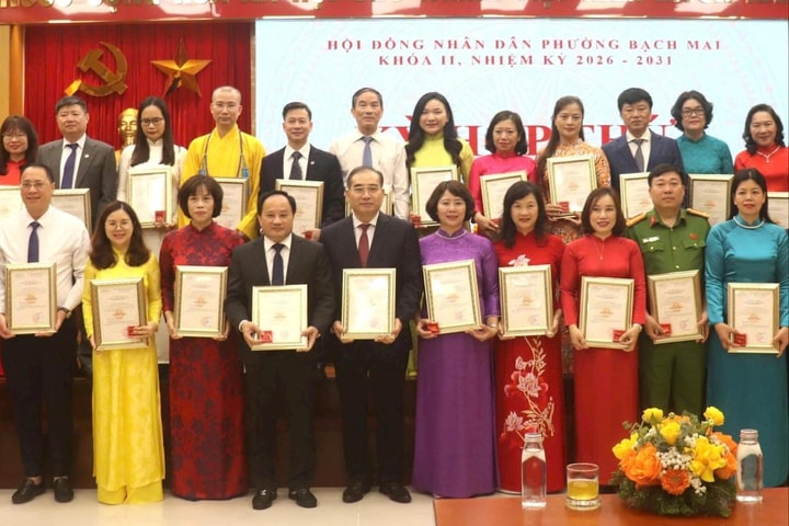 HĐND phường Bạch Mai ra mắt 30 đại biểu khóa II, bầu các chức danh thuộc thẩm quyền
