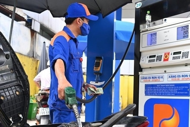 Bổ sung 8.000 tỷ đồng tạm ứng cho Quỹ Bình ổn giá xăng dầu