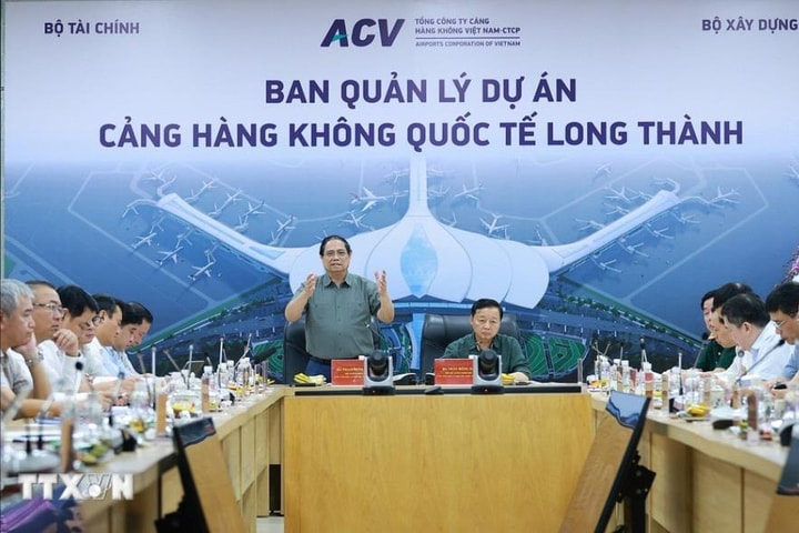 Thủ tướng: Khai thác thương mại sân bay Long Thành vào cuối năm 2026