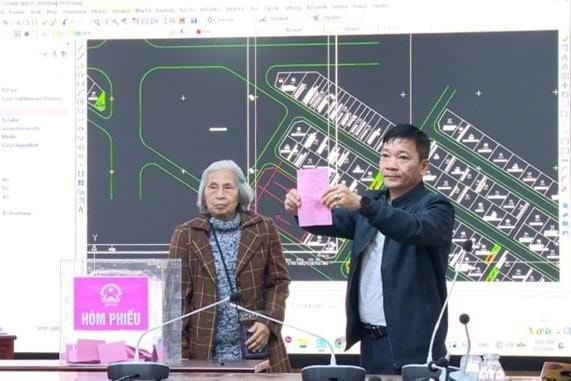 Quyết liệt tháo gỡ điểm nghẽn, xã Hoài Đức đẩy nhanh cấp đất dịch vụ cho người dân