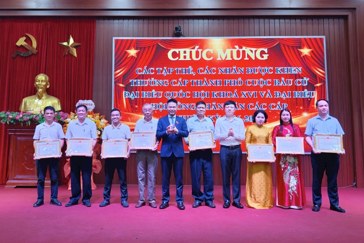 Xã Phú Xuyên: Vinh danh các tập thể, cá nhân xuất sắc trong công tác bầu cử
