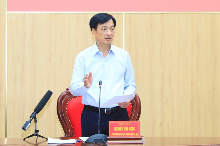 Thông qua dự thảo Báo cáo kết quả giám sát của Bộ Chính trị, Ban Bí thư với Ban Thường vụ Tỉnh ủy Ninh Bình