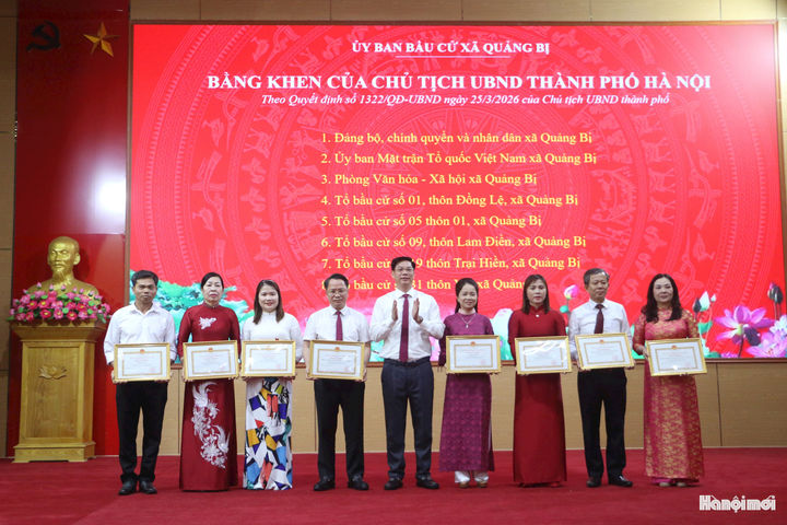 Xã Quảng Bị khen thưởng 40 tập thể, 229 cá nhân có thành tích xuất sắc trong công tác bầu cử
