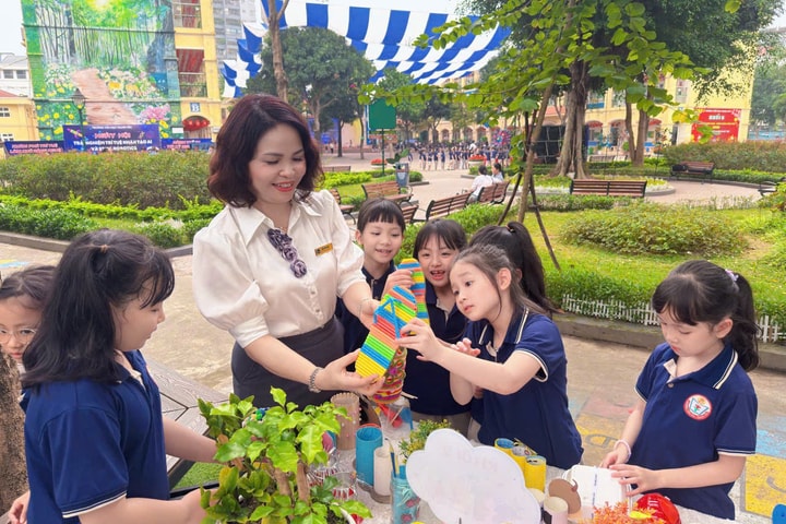 Yên Hòa triển khai Nghị quyết 57: Khi chuyển đổi số bắt đầu từ lớp học và lan ra từng ngõ phố