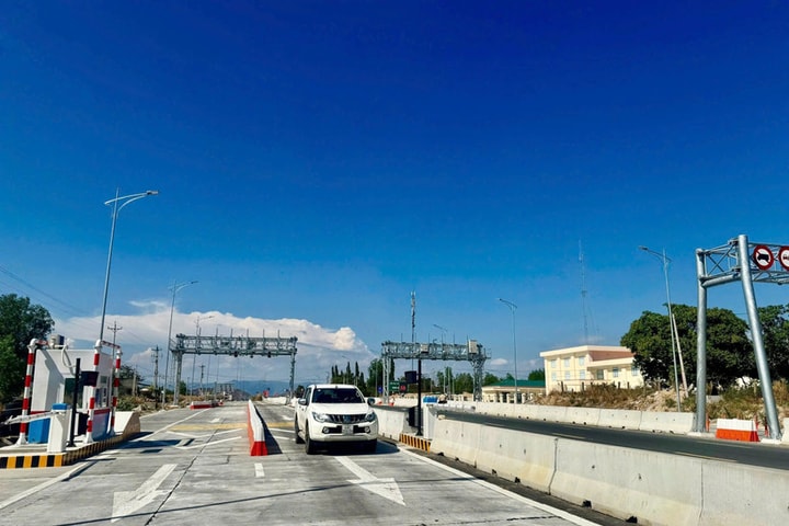 Khẩn trương khắc phục lỗi thu phí không dừng trên 5 tuyến cao tốc Bắc - Nam