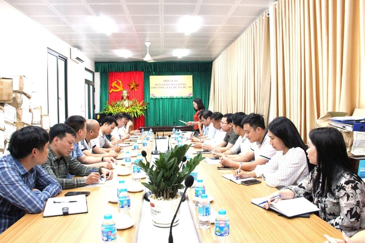 Bàn giao mặt bằng, triển khai 2 dự án nâng cấp hạ tầng giao thông nông thôn xã Hòa Lạc