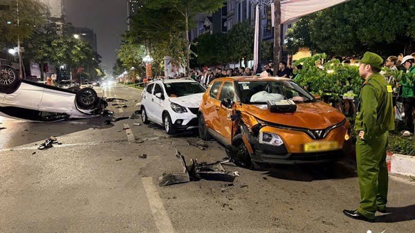 Khởi tố tài xế Lexus gây tai nạn liên hoàn trên phố Trung Kính
