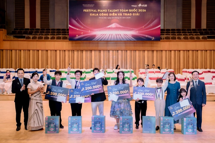Trao 13 cúp vinh danh các tài năng trẻ tại Festival Piano Talent toàn quốc