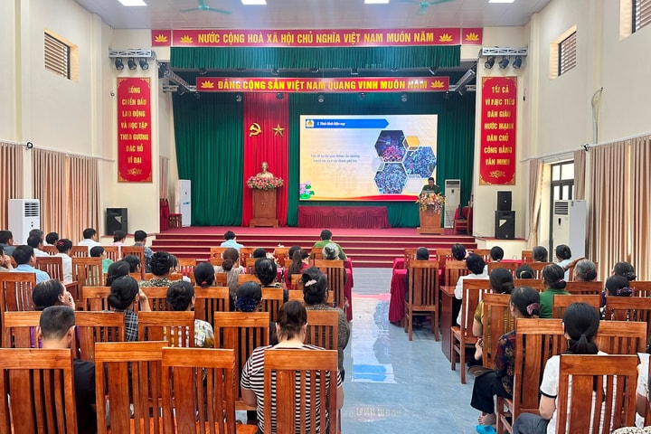 Xã Hồng Sơn: Phổ biến kiến thức pháp luật về an toàn giao thông, phòng, chống lừa đảo