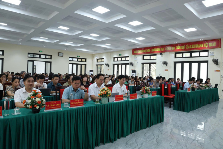 Xã Xuân Mai: Tập huấn triển khai 4 thủ tục hành chính Đảng trên môi trường điện tử