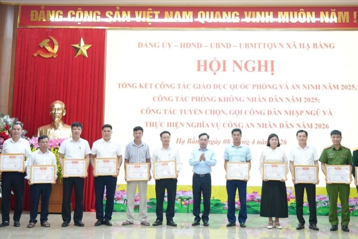 Xã Hạ Bằng: 37 tập thể, cá nhân được khen thưởng về thực hiện nhiệm vụ quốc phòng, an ninh năm 2025-2026