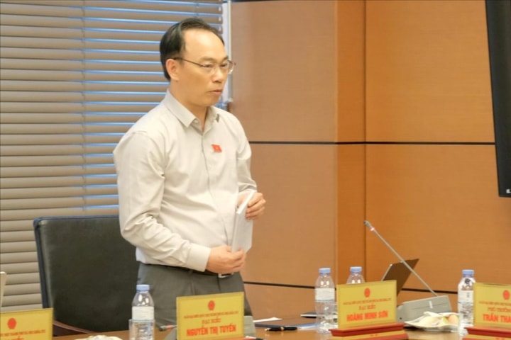 Bộ trưởng Hoàng Minh Sơn: Cá thể hóa chương trình học sẽ hạn chế được dạy thêm, học thêm
