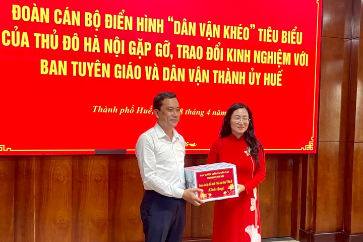 Hà Nội - Huế: Trao đổi kinh nghiệm “Dân vận khéo” xây dựng đô thị xanh, thông minh, giàu bản sắc