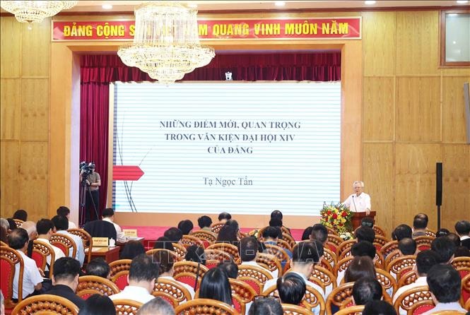 7.000 đại biểu văn nghệ sĩ, trí thức, nhà báo dự hội nghị triển khai thực hiện Nghị quyết Đại hội XIV của Đảng