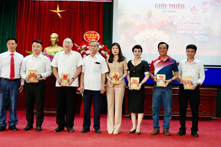 Ra mắt ấn phẩm “Văn học - Nghệ thuật Đan Phượng” Xuân Bính Ngọ 2026