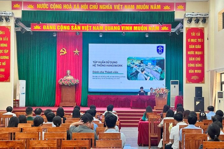 Xã Hồng Sơn: Đặt mục tiêu tất cả cán bộ, người lao động được cập nhật kỹ năng số