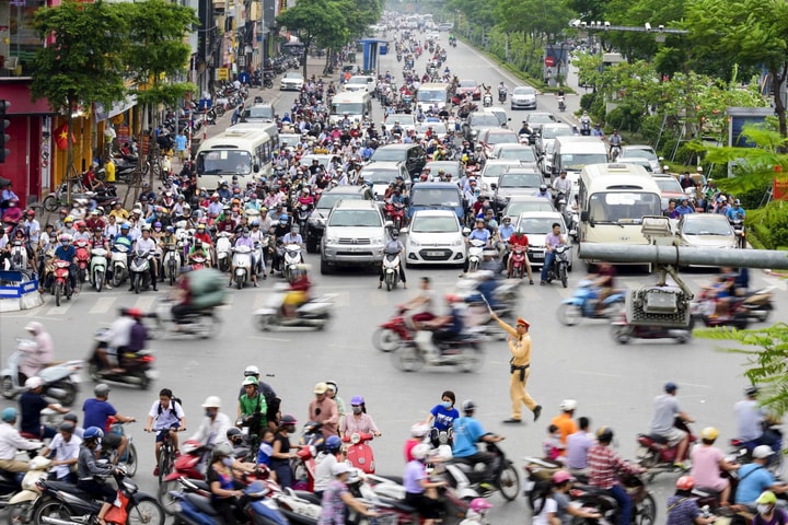 Bài toán về giải quyết ùn tắc giao thông và trật tự đô thị