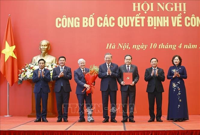 Tổng Bí thư, Chủ tịch nước Tô Lâm trao Quyết định của Bộ Chính trị chỉ định Đảng ủy Quốc hội nhiệm kỳ 2025 - 2030