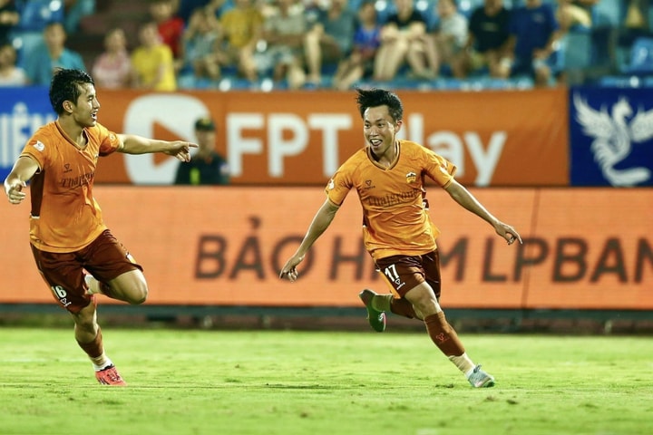 Hoàng Anh Gia Lai thắng nghẹt thở Thép Xanh Nam Định, tạm thoát nhóm đáy bảng xếp hạng V.League