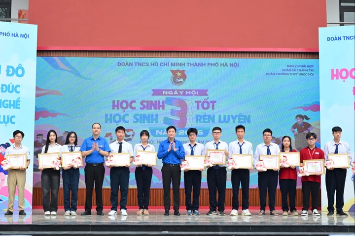 Hà Nội: Tuyên dương 68 “Học sinh 3 rèn luyện”, “Học sinh 3 tốt” tiêu biểu cấp thành phố