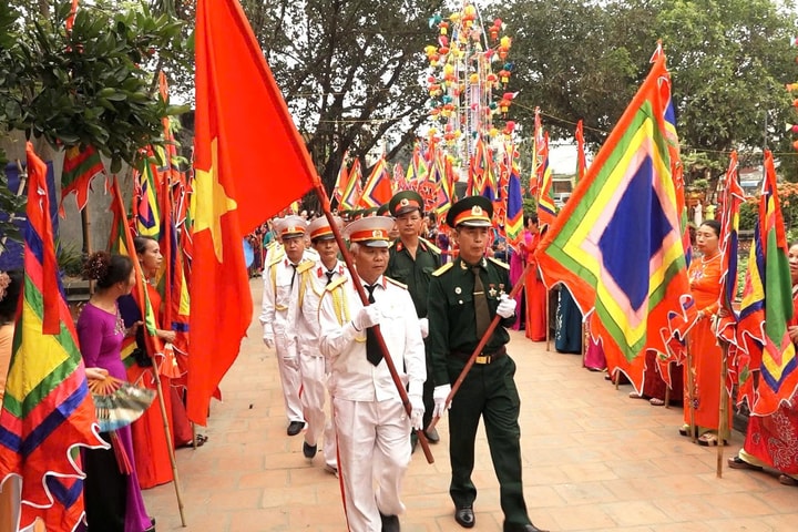 Trang nghiêm Lễ dâng hương Đức Đại vương Linh Lang tại Bình Đà