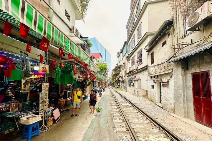 [Podcast] Tin tức ngày 13-4: Lắp camera giám sát khu "cà phê đường tàu" để xử lý vi phạm