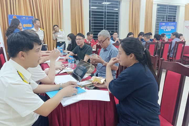 Quốc Oai: Cả hệ thống đồng hành hỗ trợ hộ kinh doanh chuyển đổi số