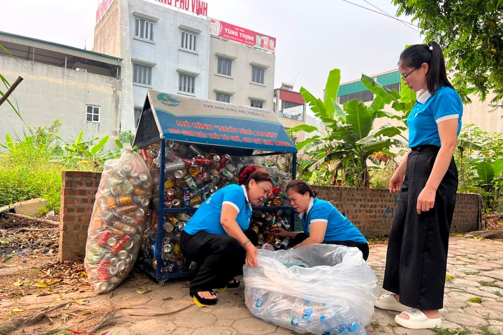 Phụ nữ Hòa Lạc: Lan tỏa phong trào “sống xanh” từ cơ sở