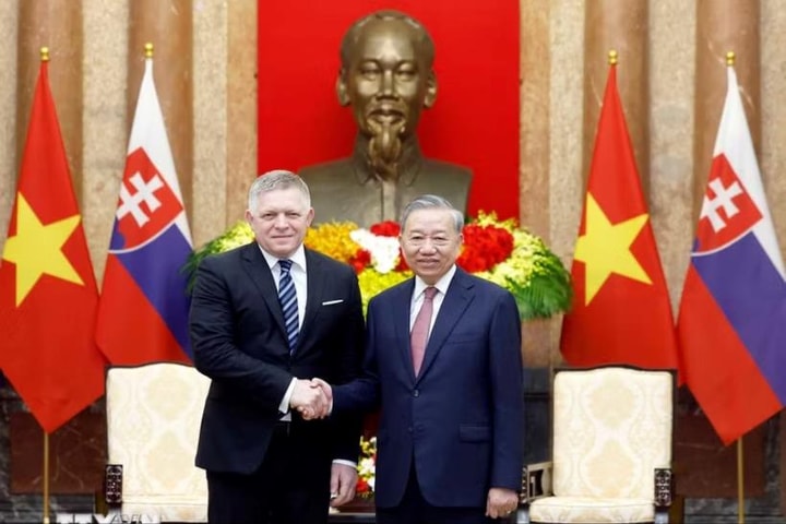 Thủ tướng Cộng hòa Slovakia Robert Fico kết thúc chuyến thăm chính thức Việt Nam
