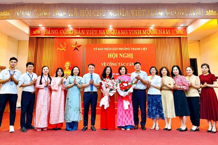 Phường Thanh Liệt công bố quyết định bổ nhiệm lại cán bộ quản lý giáo dục