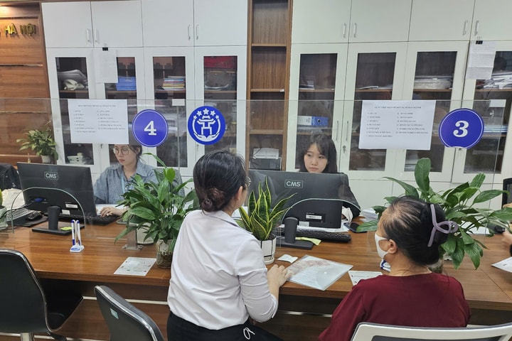 Hà Nội: Tiếp nhận hồ sơ theo hình thức trực tuyến đối với 12 thủ tục hành chính, dịch vụ công