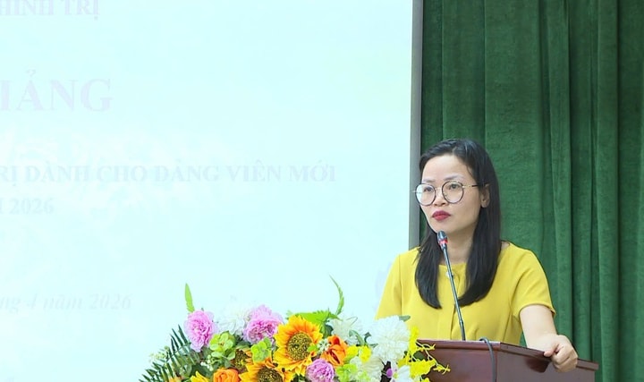 Bế giảng lớp bồi dưỡng lý luận cho đảng viên mới xã Phúc Thọ