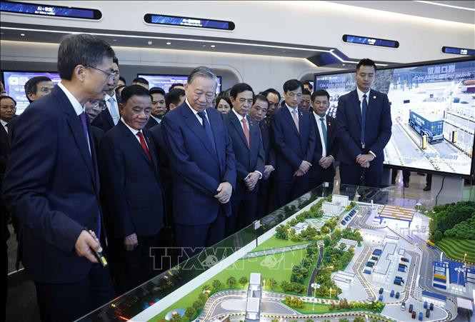 Tổng Bí thư, Chủ tịch nước Tô Lâm thăm Trung tâm Hợp tác đổi mới trí tuệ nhân tạo Trung Quốc – ASEAN
