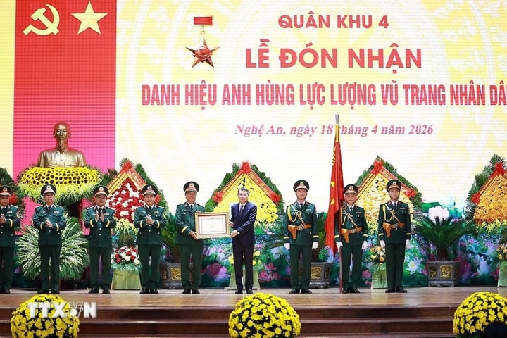 Thủ tướng Lê Minh Hưng: Quân khu 4 viết tiếp trang sử hào hùng, bảo vệ vững chắc đất nước Việt Nam thân yêu